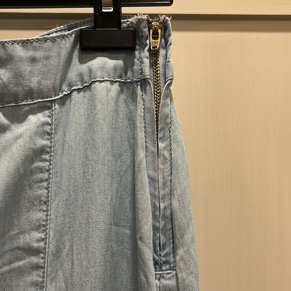 Midi length chambray lyocell skirt with long front split - made in Brazil - Picture 5 of 11